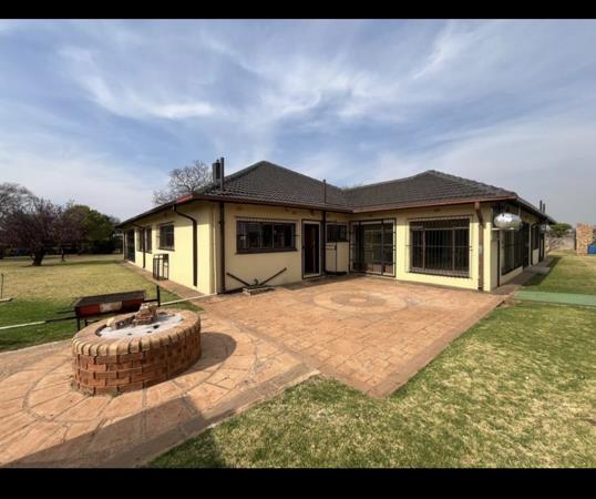 5 Bedroom House