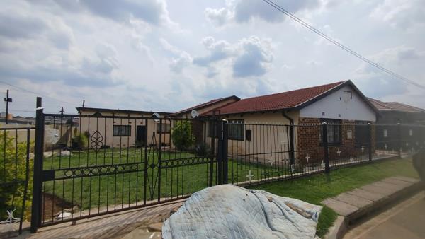 2 Bedroom House