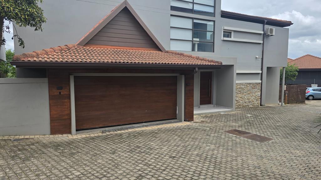 6 Bedroom House