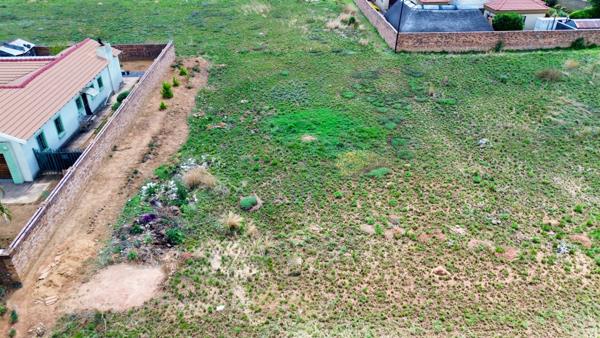 800 m² Land