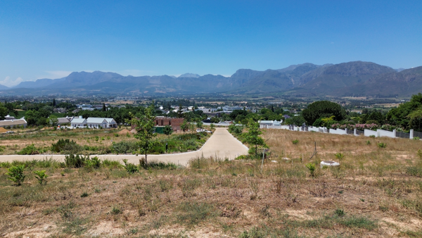 883 m² Land