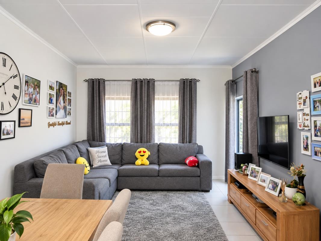 2 Bedroom Apartment for sale in Greenstone Ridge | T5651377 | Private ...