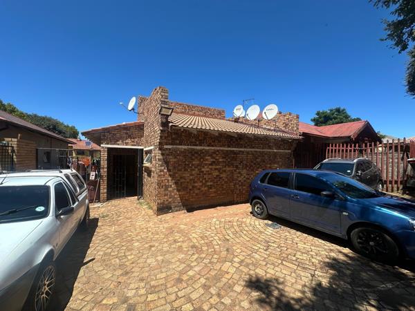 12 Bedroom House