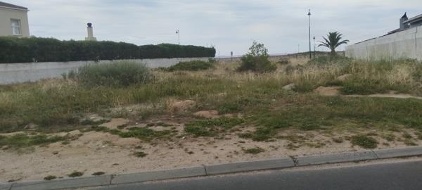 932 m² Land