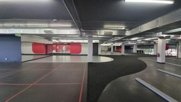 1 950 m² Commercial space
