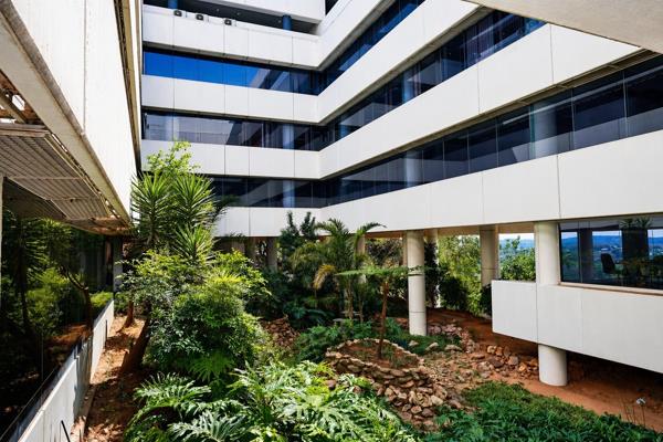 1 526 m² Commercial space