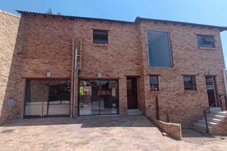 4 Bedroom Townhouse
