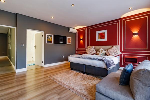 6 Bedroom House