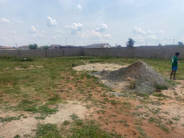 950 m² Land