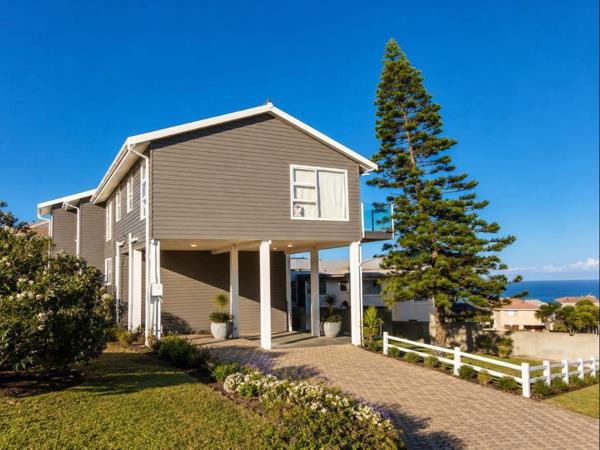 6 Bedroom House