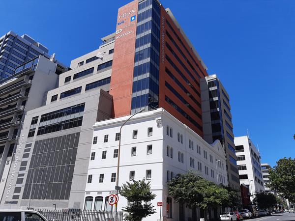 169 m² Commercial space