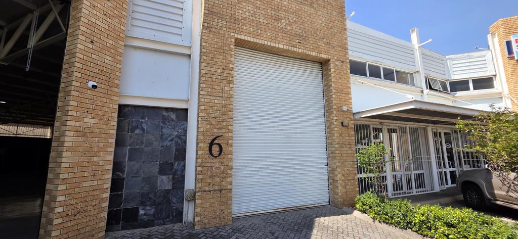 613 m² Industrial space