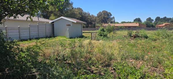 1 000 m² Land