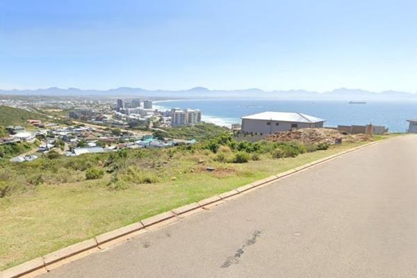 525 m² Land