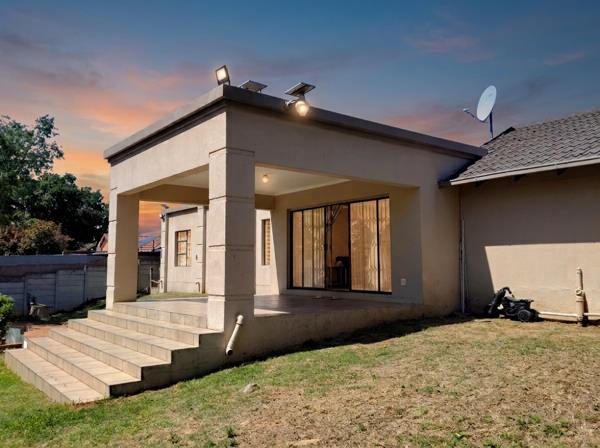 5 Bedroom House