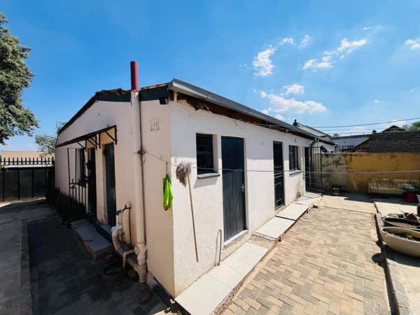 18 Bedroom House