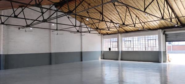 300 m² Commercial space