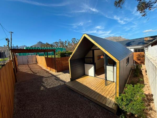 1 Bedroom Garden Cottage