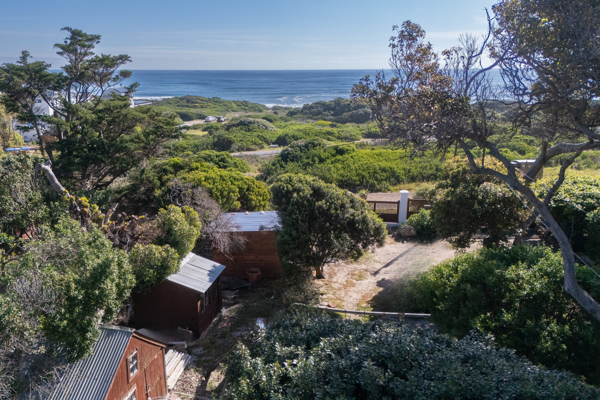 570 m² Land