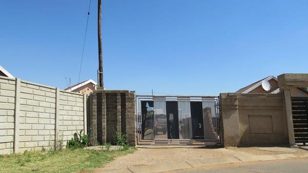 2 Bedroom House