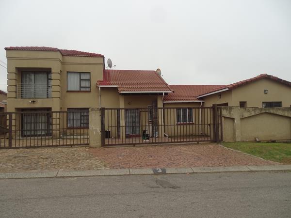 5 Bedroom House