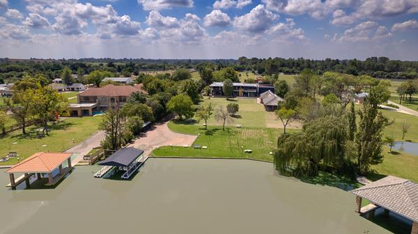 8 Bedroom House