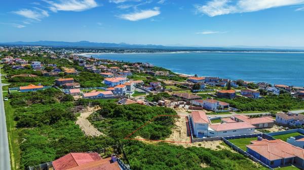 819 m² Land