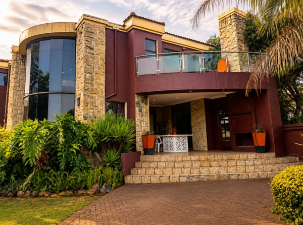 6 Bedroom House