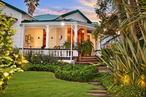 6 Bedroom House