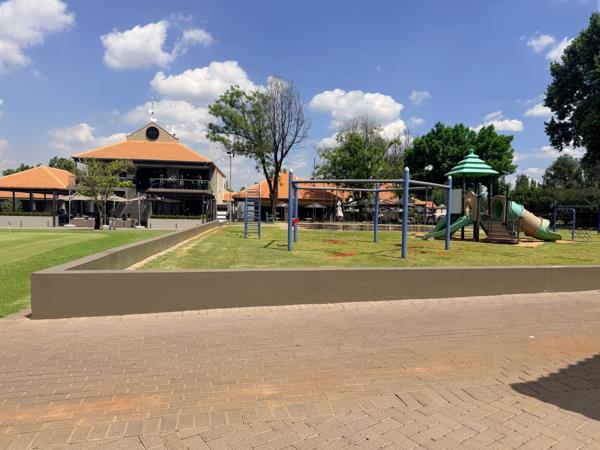 867 m² Land