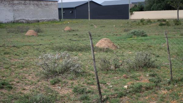 2 230 m² Land
