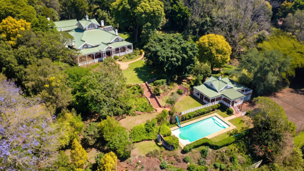 6 Bedroom House