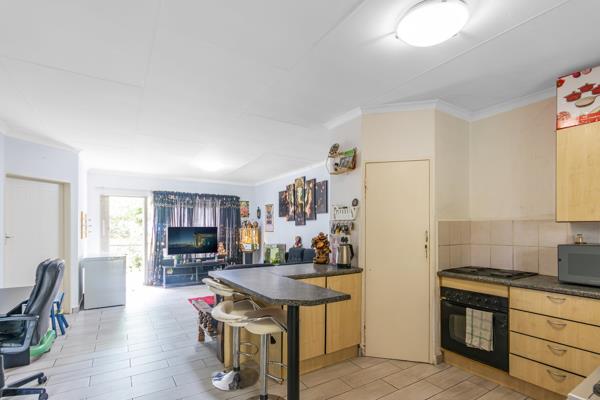 2 Bedroom Flat