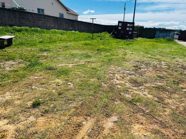 1 100 m² Land