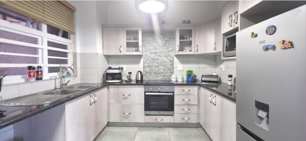 1.5 Bedroom Apartment