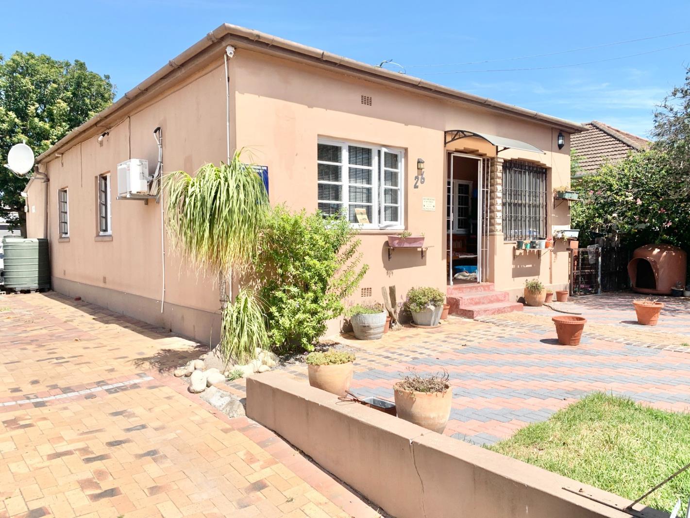 3 Bedroom House for sale in Oakdale | T5653361 | Private Property