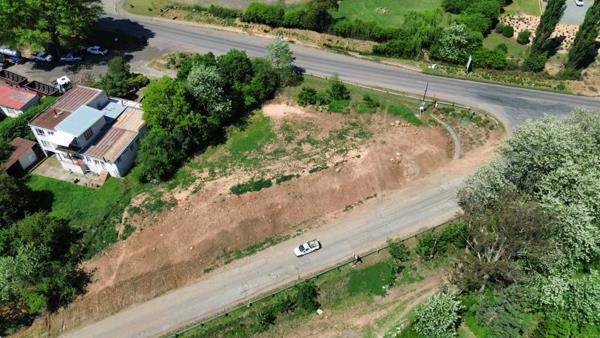 1 898 m² Land