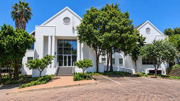 667.6 m² Commercial space