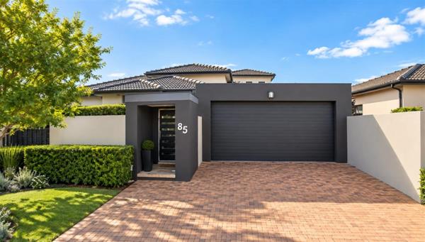 6 Bedroom House