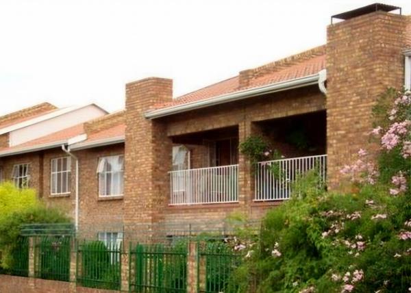 3 Bedroom Townhouse