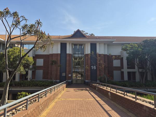 131 m² Commercial space