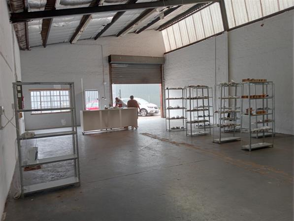 414 m² Industrial space