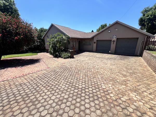 5 Bedroom Simplex