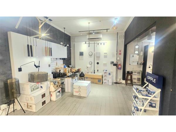 270 m² Retail Space