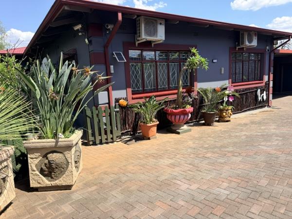 5 Bedroom House
