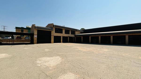 1 100 m² Industrial space