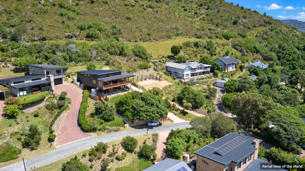 1 005 m² Land