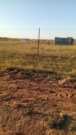 600 m² Land