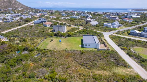 1 361 m² Land