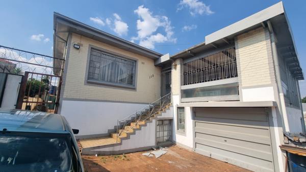6 Bedroom House